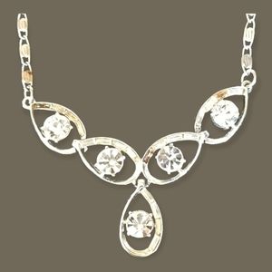 Vintage 1950s Rhinestone Necklace Silvertone